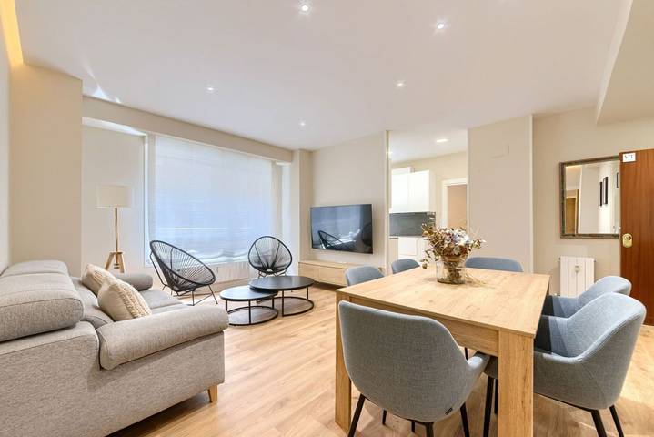 Apartamento entero, Apartamento Tivoli Centrico y Moderno in Spa-Balneario Jardines de Albia (Bilbao), Bilbao