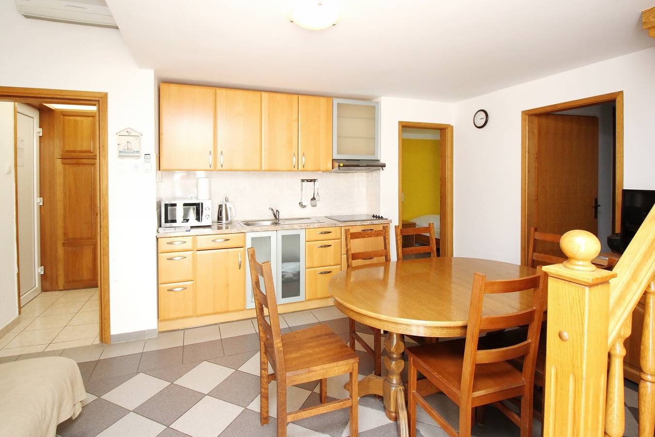 Ganze Wohnung, Apartment Mikulan Beach Novi – in der Nähe des Meeres in Zarok, Baska