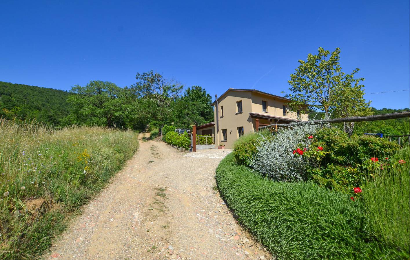 Accogliente appartamento con 1 camera da letto, piscina, giardino e Wi-Fi in Arezzo, Provincia di Arezzo