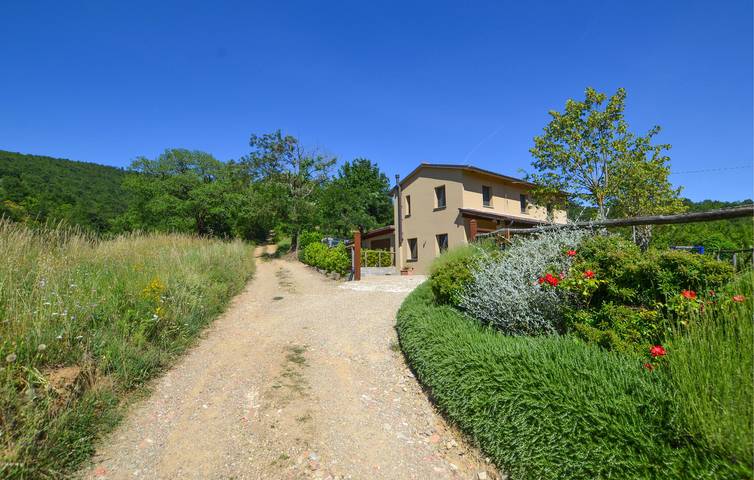 Accogliente appartamento con 1 camera da letto, piscina, giardino e Wi-Fi in Arezzo, Provincia di Arezzo