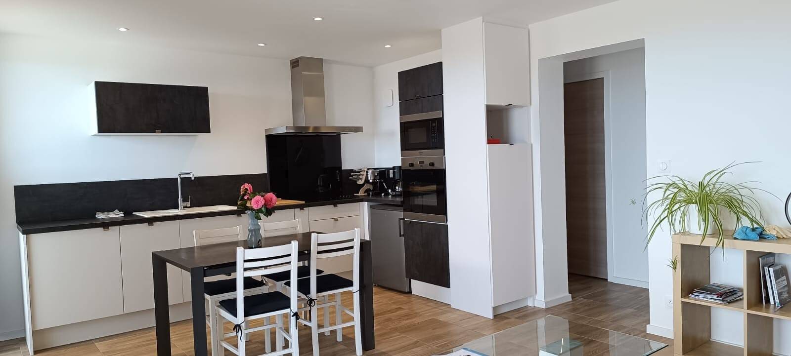 Appartement entier, Appartement Au Point De Vue 'Gîte Île Grande' avec vue mer, terrasse privée et Wi-Fi in Perros-Guirec, Côte de Granit Rose