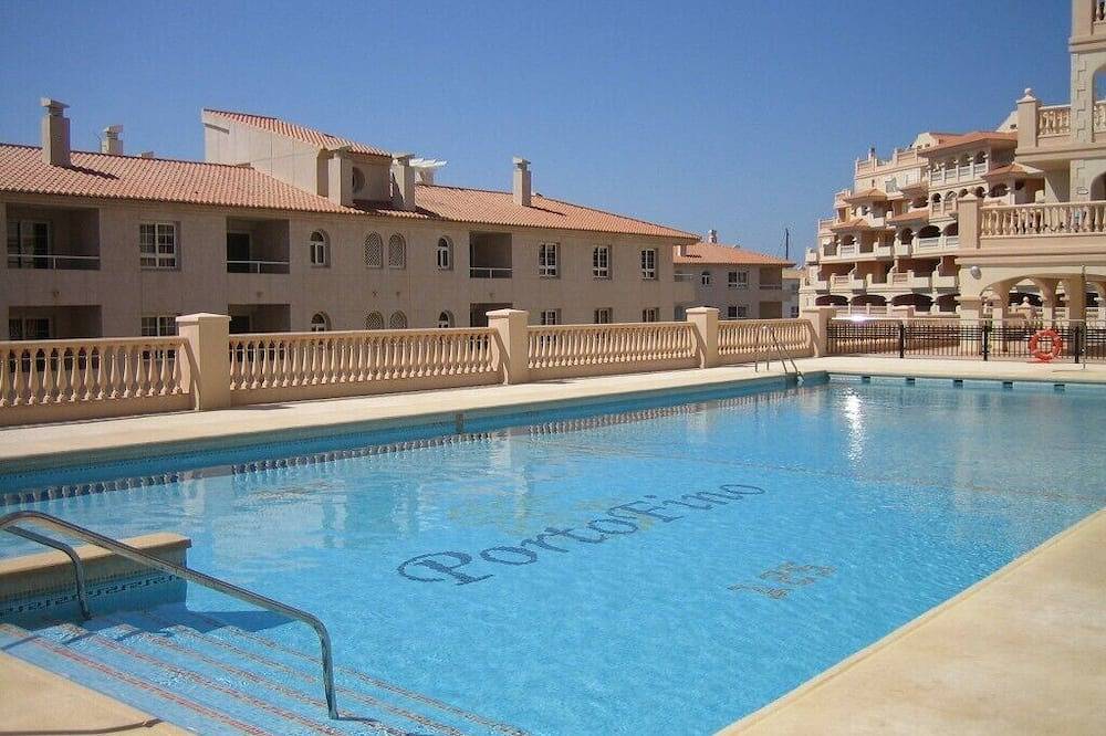 Entire apartment, Luxury apartment with fantastic views and 5 minutes from bars/beach/marina. Wifi in Marina (Almerimar), El Ejido
