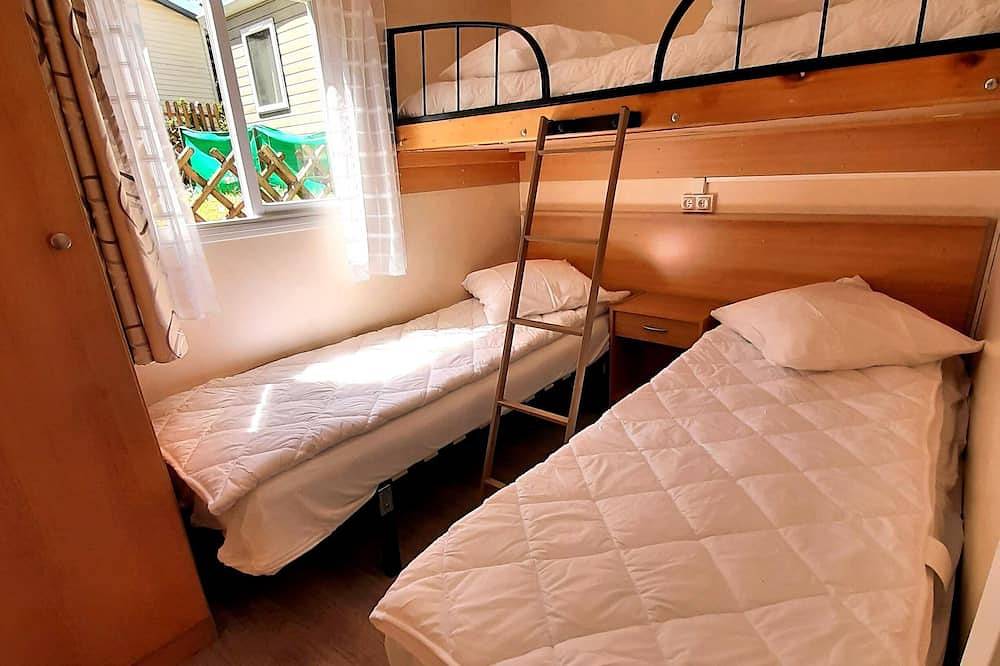 Mobile Home in the Var/Estérel in Saint-Paul-en-Forêt, Draguignan Region