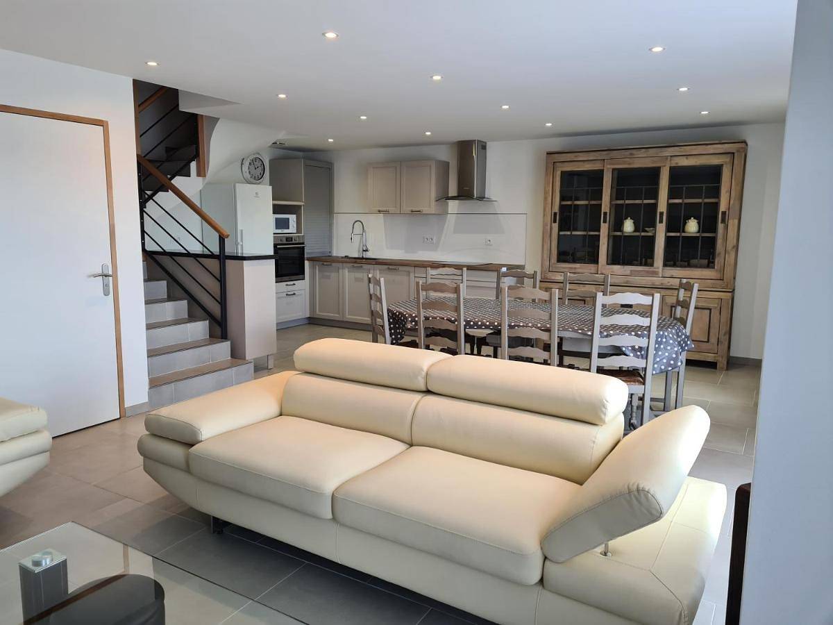 Appartement entier, Three-Bedroom Apartment in Othis, Seine-et-Marne