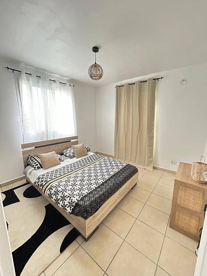 Gîte pour 8 personnes, avec terrasse dans Le Tévelave - 4