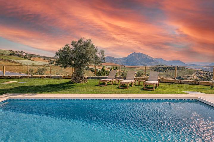Ferienhaus für 10 Personen, mit Garten und Seeblick, mit Haustier in Antequera