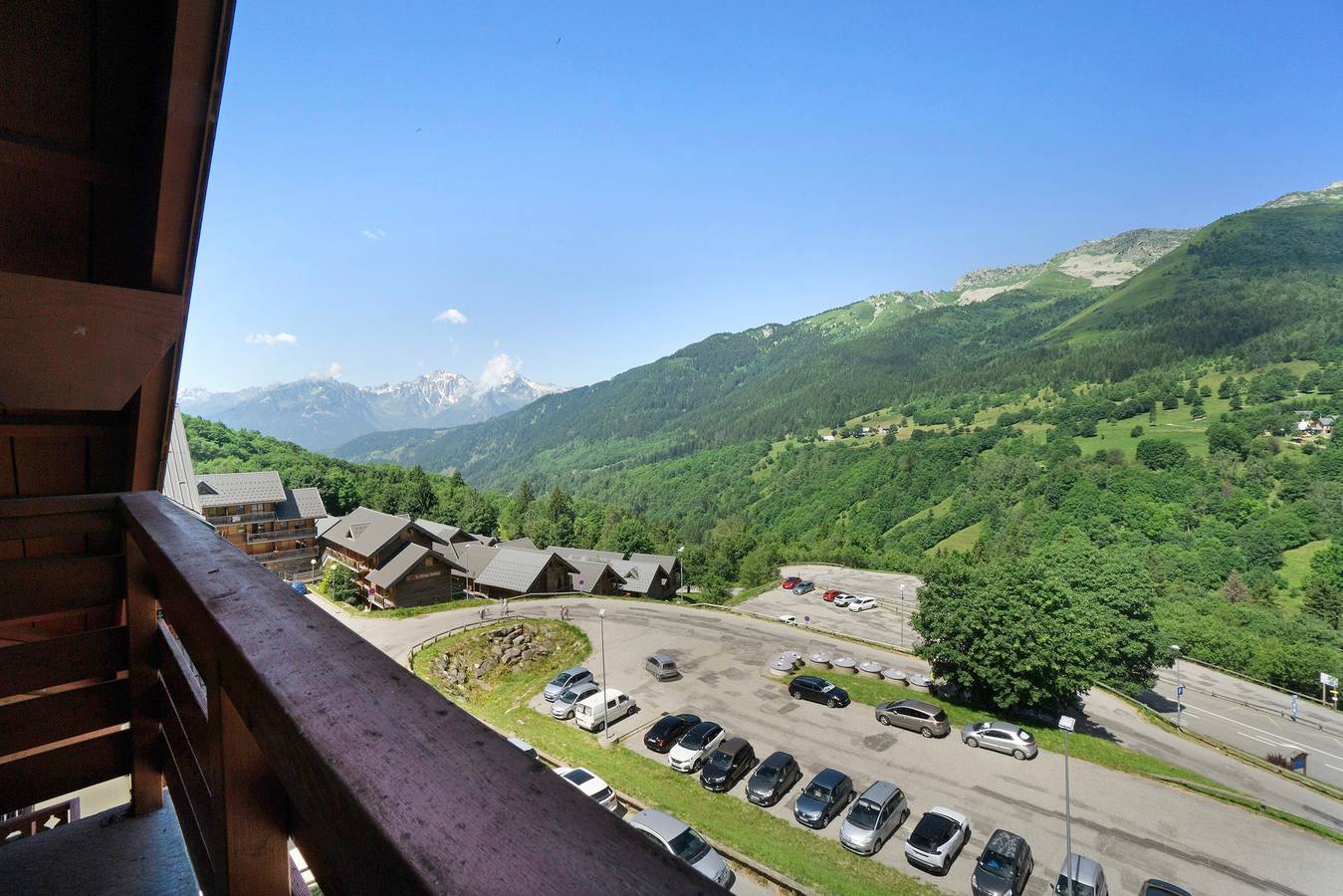 Apartamento entero, Apartamento 'A2 508 Appart Au Pied Des Pistes' con vistas a la montaña y balcón in Saint-François-Longchamp, Le Grand Domaine