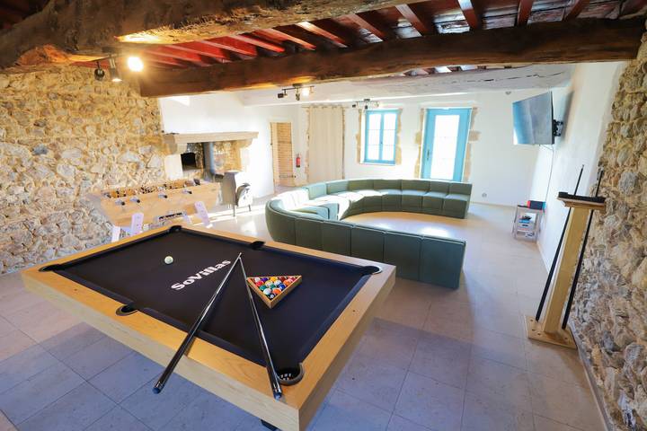 Villa pour 30 personnes, avec jardin ainsi que piscine et terrasse en Bourgogne - 4