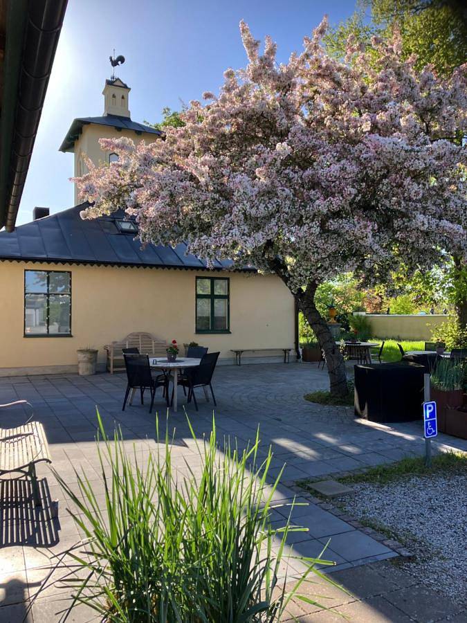 Brohuspark in Lomma, Skane
