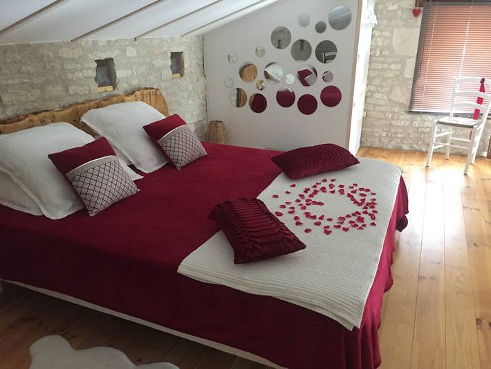 Location de vacances pour 2 personnes, avec terrasse et jacuzzi à Aumagne - 3