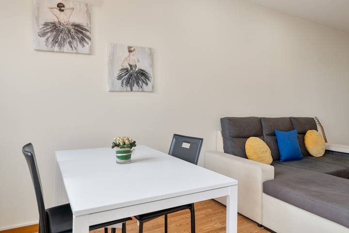 Appartement entier, Appartement 'Porta 116 - Free Private Parking' avec balcon, Wi-Fi et climatisation in Alto Douro Vinhateiro