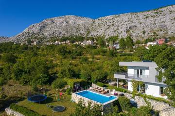 Villa pour 8 Personnes dans Gornje Sitno, Dalmatie continentale, Photo 3