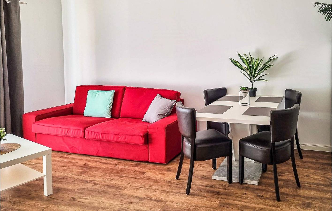 Ganze Ferienwohnung, Gemütliche Wohnung mit Terrasse, Parkplatz & WiFi - Passow 2km in Passow, Ludwigslust-Parchim