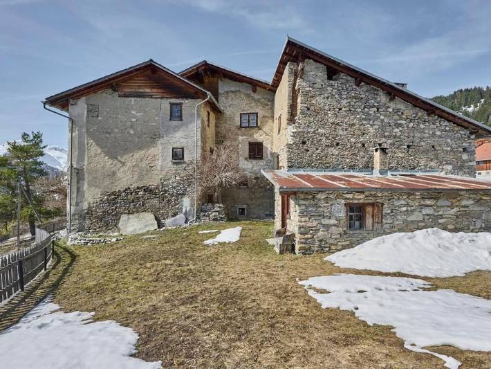 Ferienhaus für 4 Personen, mit Garten und Ausblick in Muntogna da Schons