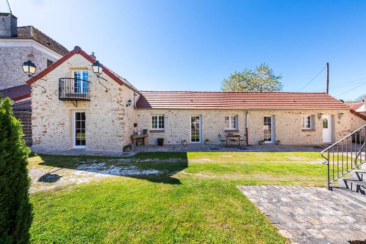 Location de vacances pour 4 personnes, avec Terrasse et Jardin dans Le Vézier