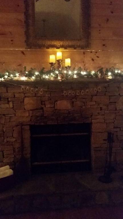 Privat Cozy Cabin / Wifi & Wäsche wird bereitgestellt / Heart-Shaped Jaquzzi Tub in Sevier County