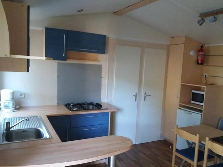 Camping pour 6 personnes, avec bassin pour enfant dans l' Aude - 3