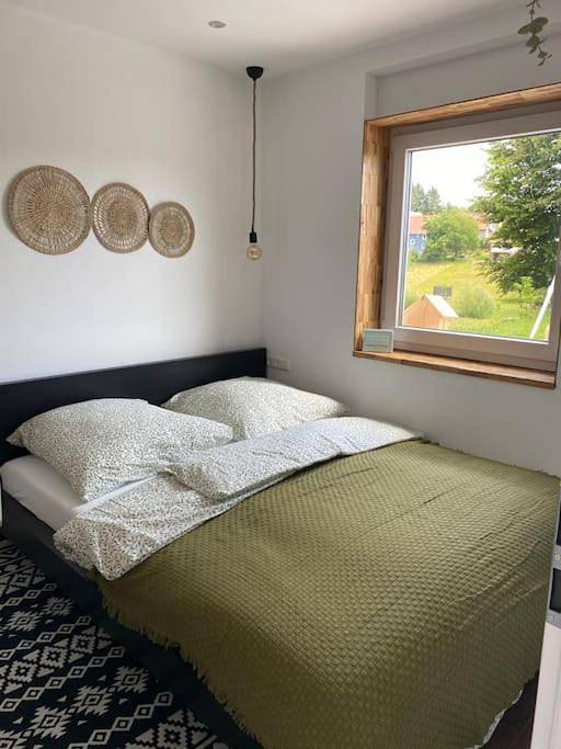 Ferienwohnung für 3 Personen, mit Terrasse und Garten in Neuweiler