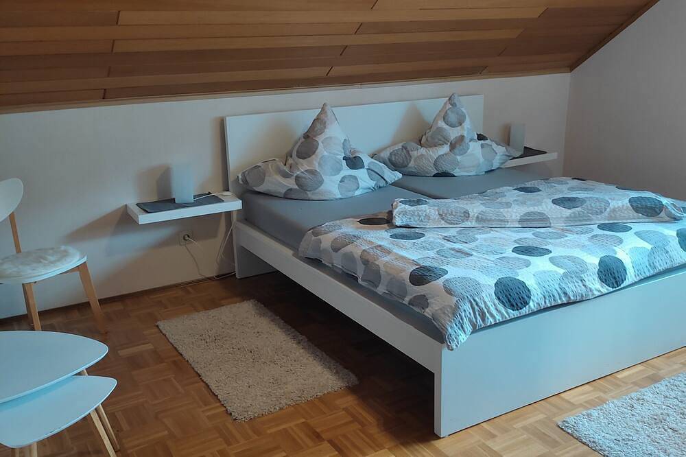 Appartement entier, Appartement confortable et lumineux dans la campagne avec balcon et jardin, entièrement rénové en 2018 in Dernbach, Arrondissement de la Route-du-Vin-du-Sud