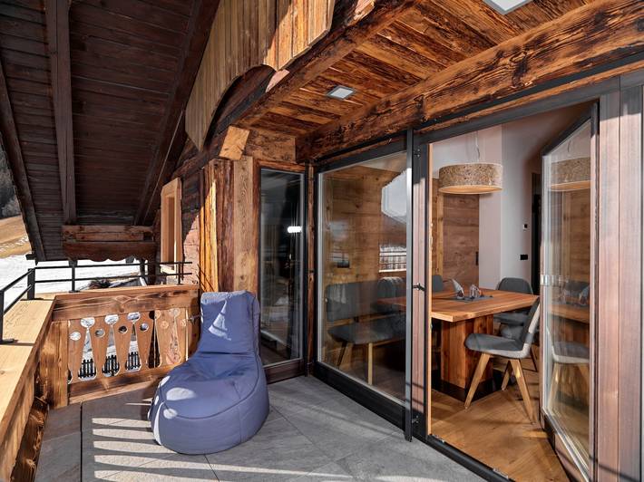 Appartement entier, Appartement "Hofchalet Blume - Örlerhof" avec vue sur les montagnes, sauna, jardin et terrasse in Villgratener Berge, Valle di Casies