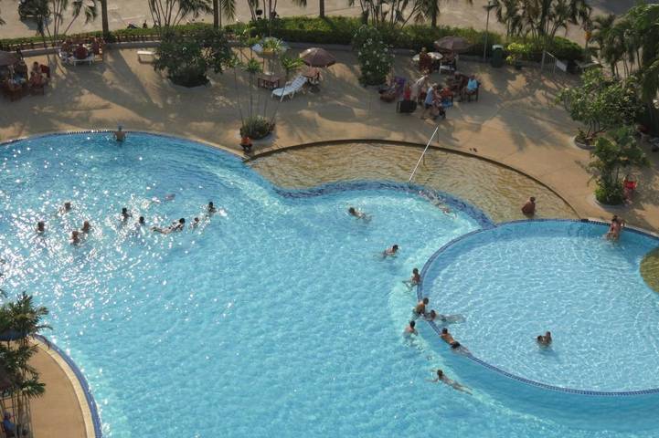 Alojamiento y desayuno para 2 personas, con piscina y jardín además de piscina para niños y vistas - 1