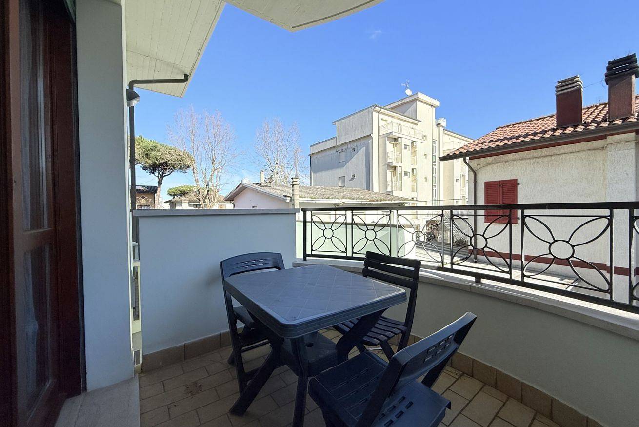 Appartamento intero, Rp08 - Cesenatico, trilocale con balcone e garage vicino al mare in Cesenatico, Provincia di Forlì-Cesena