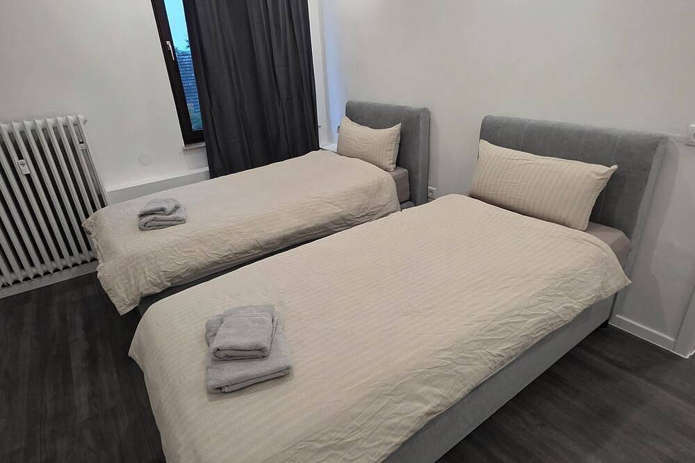 Ganze Wohnung, Komfortabel Unterkunft ideal Monteure & Gäste in Löhne Nähe Autobahn in Löhne, Wiehengebirge