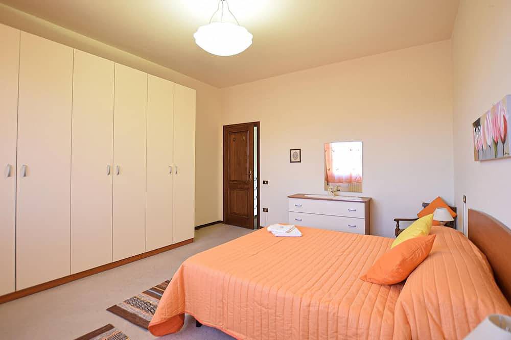 Geheel appartement, Mooi appartement in Capezzano Pianore in Camaiore, Italiaanse Rivièra