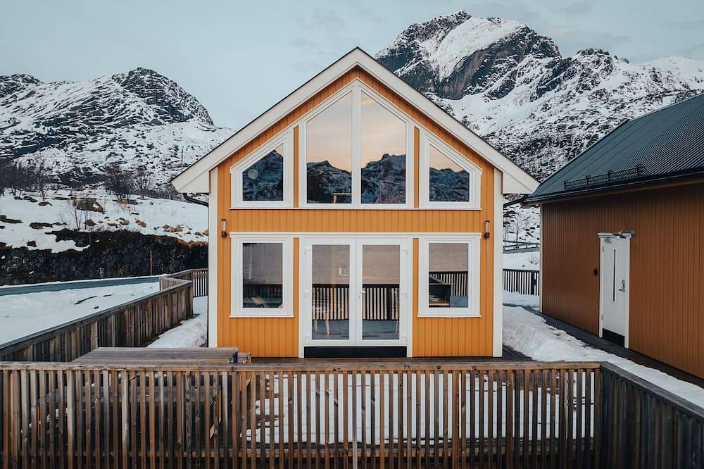 Fjordview Ryten 1 Retreat in Mølnarodden, Flakstad