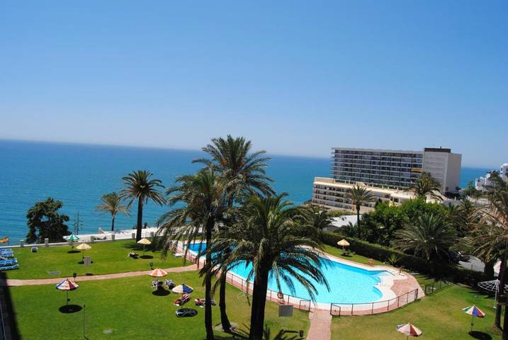 Bungalow para 6 personas, con Balcón y Terraza además de Jardín y Piscina en Torremolinos