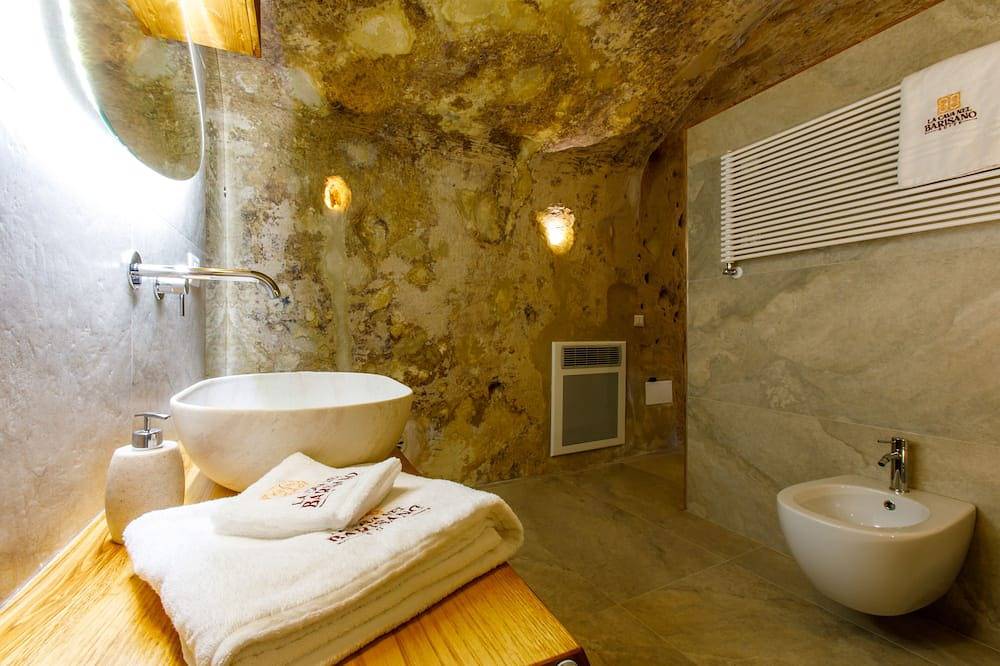 Appartamento intero, Suite in grotta con terrazza e vista sui Sassi di Matera in Sassi di Matera, Matera