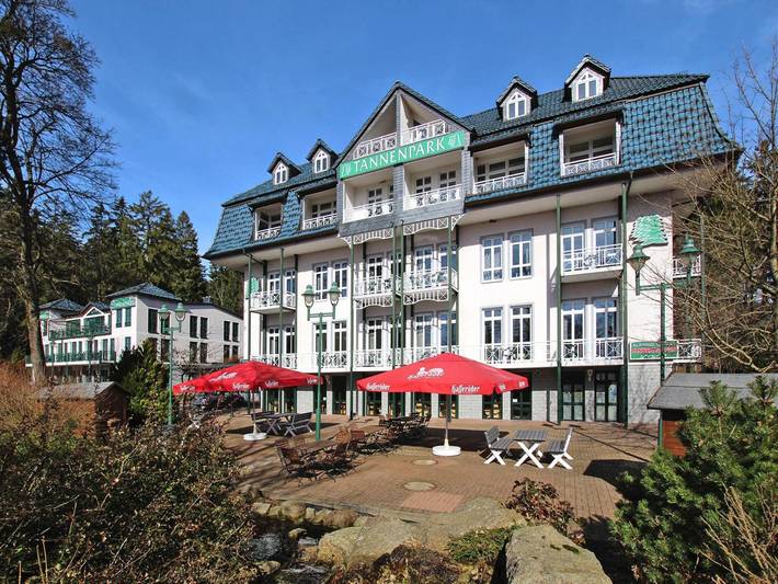 Ferienwohnung für 2 Personen, mit Balkon und Whirlpool sowie Pool und Sauna in Tanne