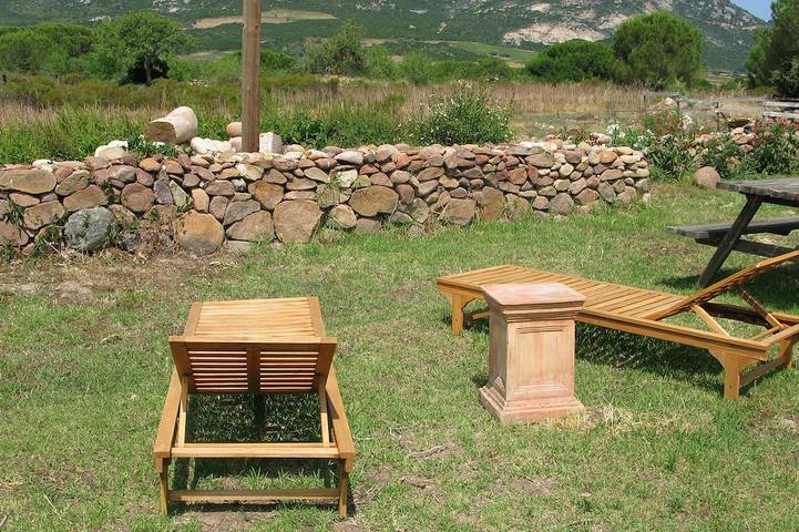 Promoción! Una encantadora villa con un hermoso jardín y una vista de las montañas in Calenzana, Region de Calvi
