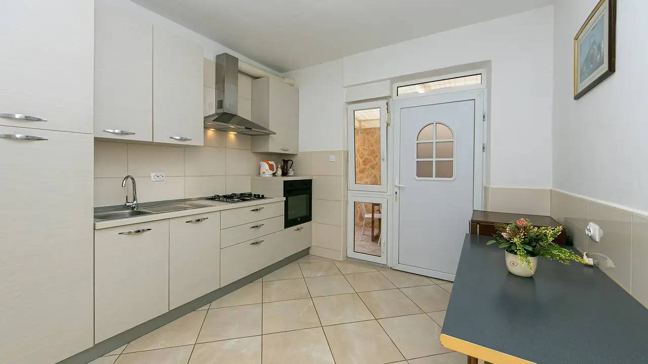 Ganze Ferienwohnung, Ferienwohnung für 11 Personen (70 m²) in Gradac (Split-Dalmatien) in Gradac, Makarska Riviera