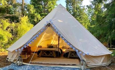 Tente pour 2 personnes, avec vue ainsi que jardin et vue sur le lac dans Mayenne