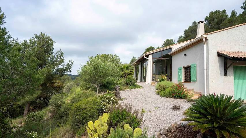 Location de vacances pour 7 personnes, avec piscine et jardin, animaux acceptés à Cébazan - 2