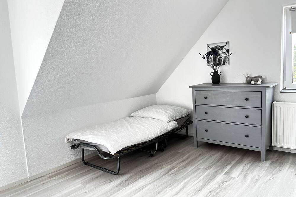 Ganze Wohnung, Moderne Ferienwohnung mit großem Balkon in Königslutter am Elm! Hunde willkommen in Königslutter am Elm, Braunschweig und Umgebung
