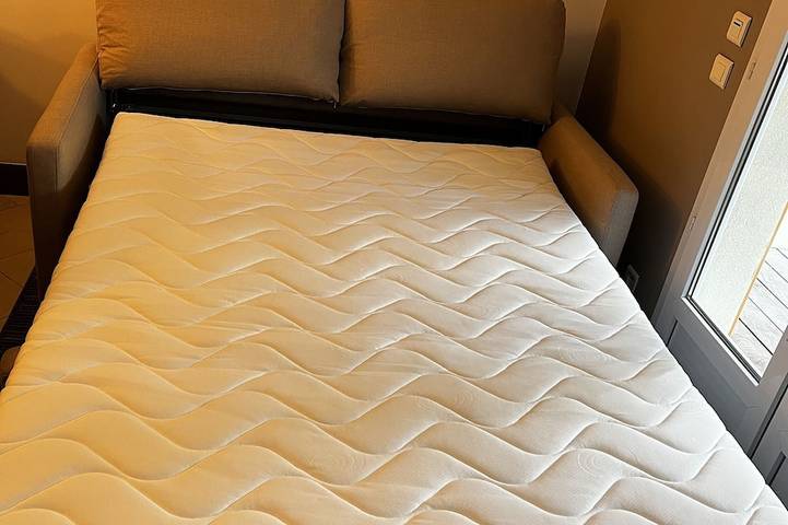 Gîte pour 4 personnes, avec jardin et terrasse dans Office De Tourisme De La Croix Valmer - 2