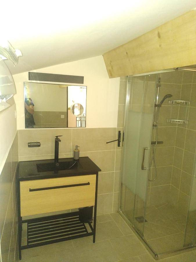 Maison de campagne pour 2 personnes, avec piscine ainsi que vue et jardin dans les Bouches-du-Rhône - 4