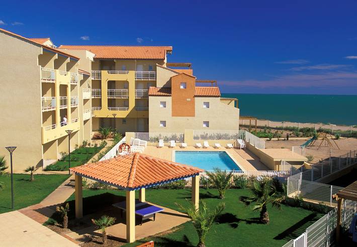 Gîte pour 4 personnes, avec Balcon ainsi que Terrasse et Piscine dans Office De Tourisme De Valras Plage - 2