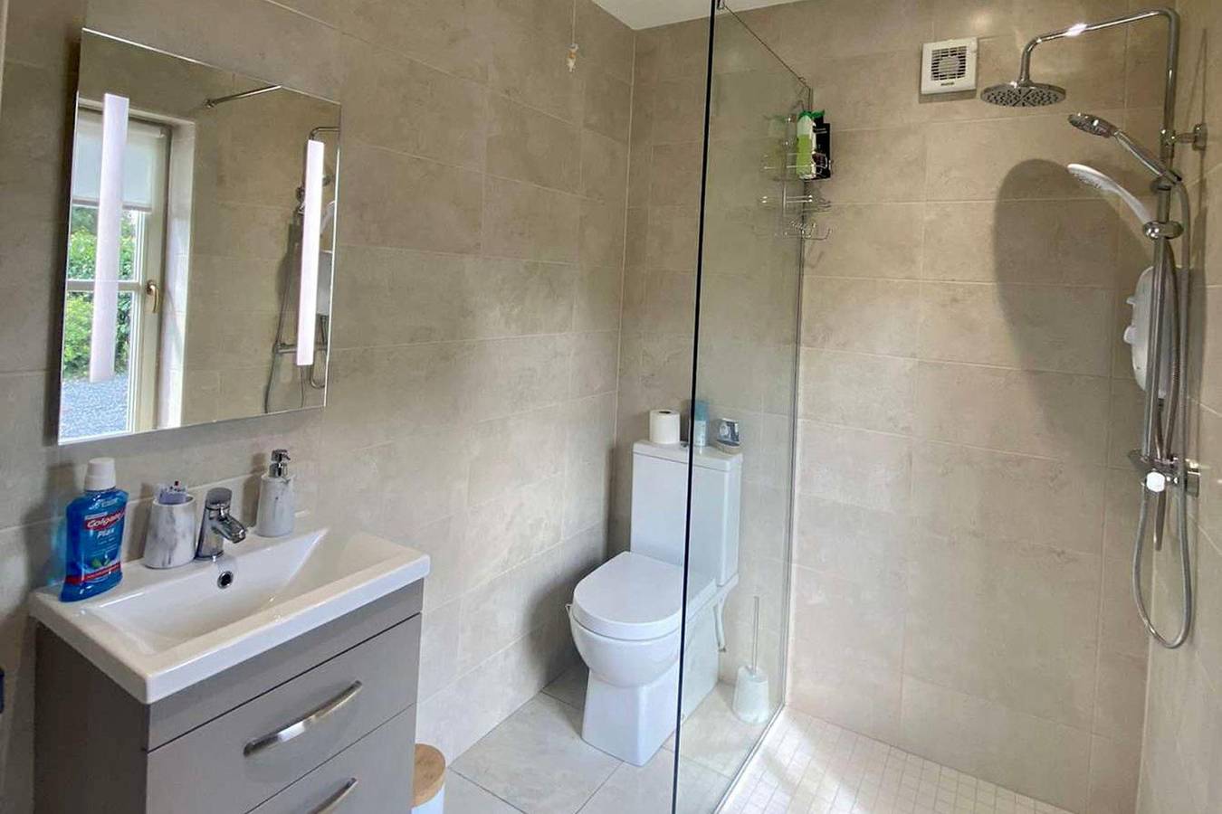 Appartement de vacances entier, 1-Bed Apartment Near Nenagh & Lough Derg in Nenagh, Comté de Tipperary