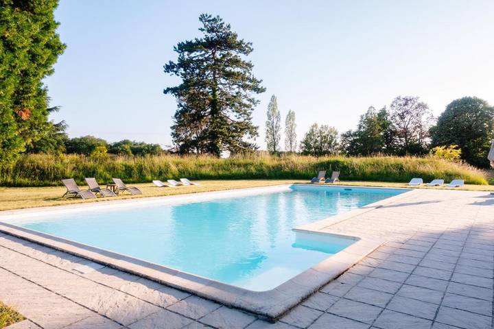 Maison d’hôte pour 3 personnes, avec piscine ainsi que vue et jardin à Buzançais - 3