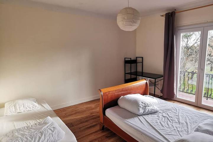 Maison 15 Personnes  - Parc Avec Piscine - Vue Pyrénées - 6 Chambres - 3 Sdb - in Cintegabelle, Lauragais