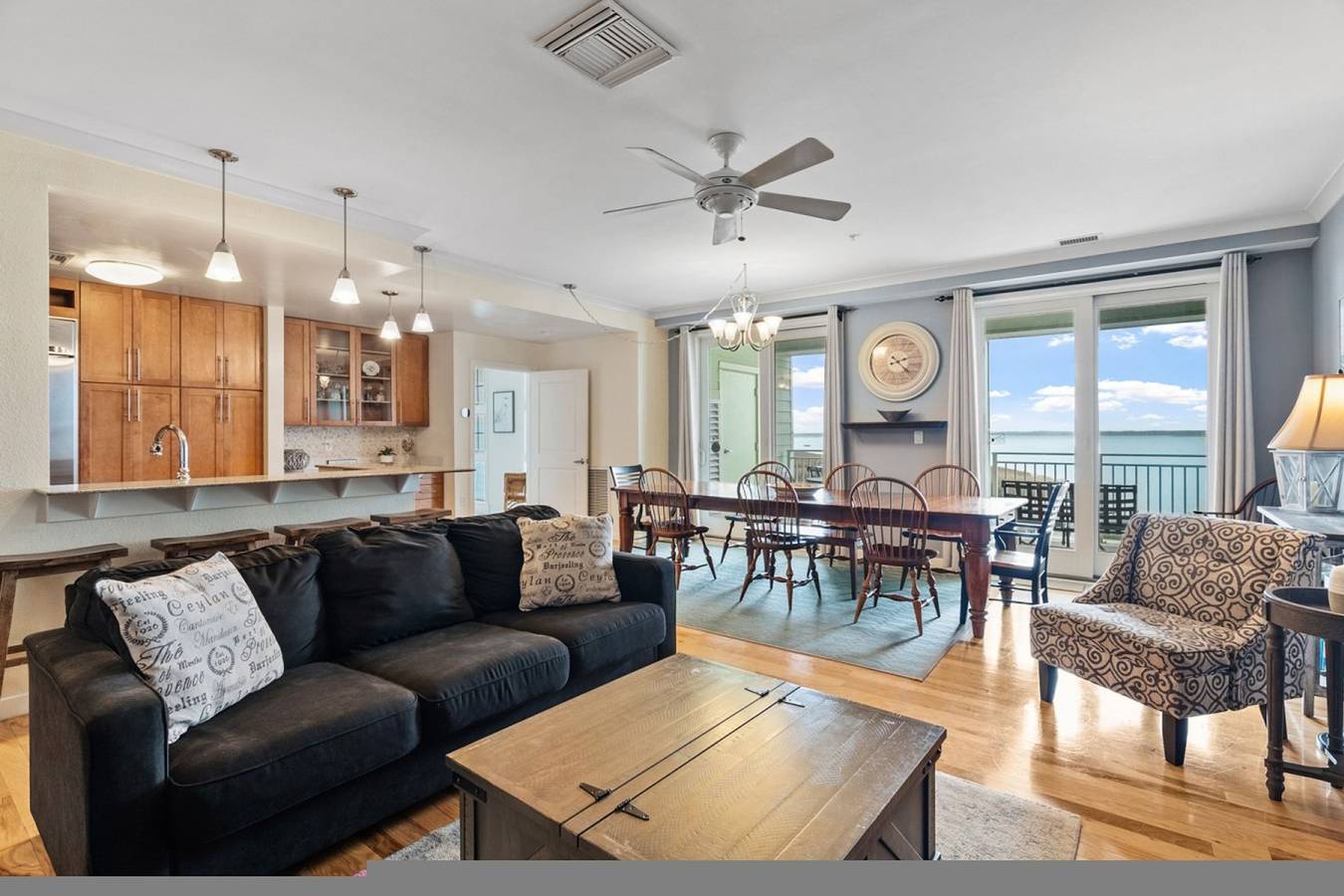 Appartement entier, New Oceanfront Penthouse | 2 Decks | Gym, Pool 418 in Virginia Beach