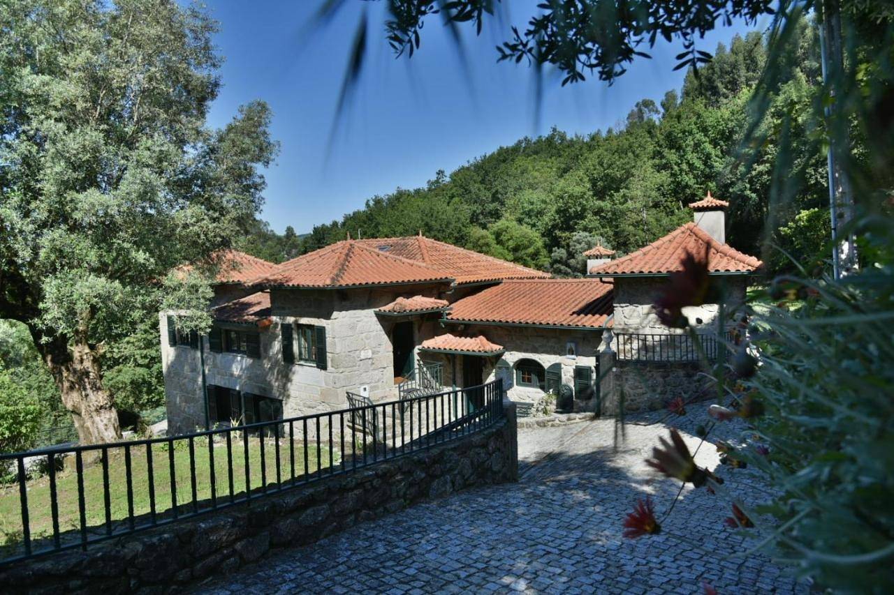 Maisons des Fleurs in Sande, Vilarinho, Barros e Gomide, Distrito de Braga
