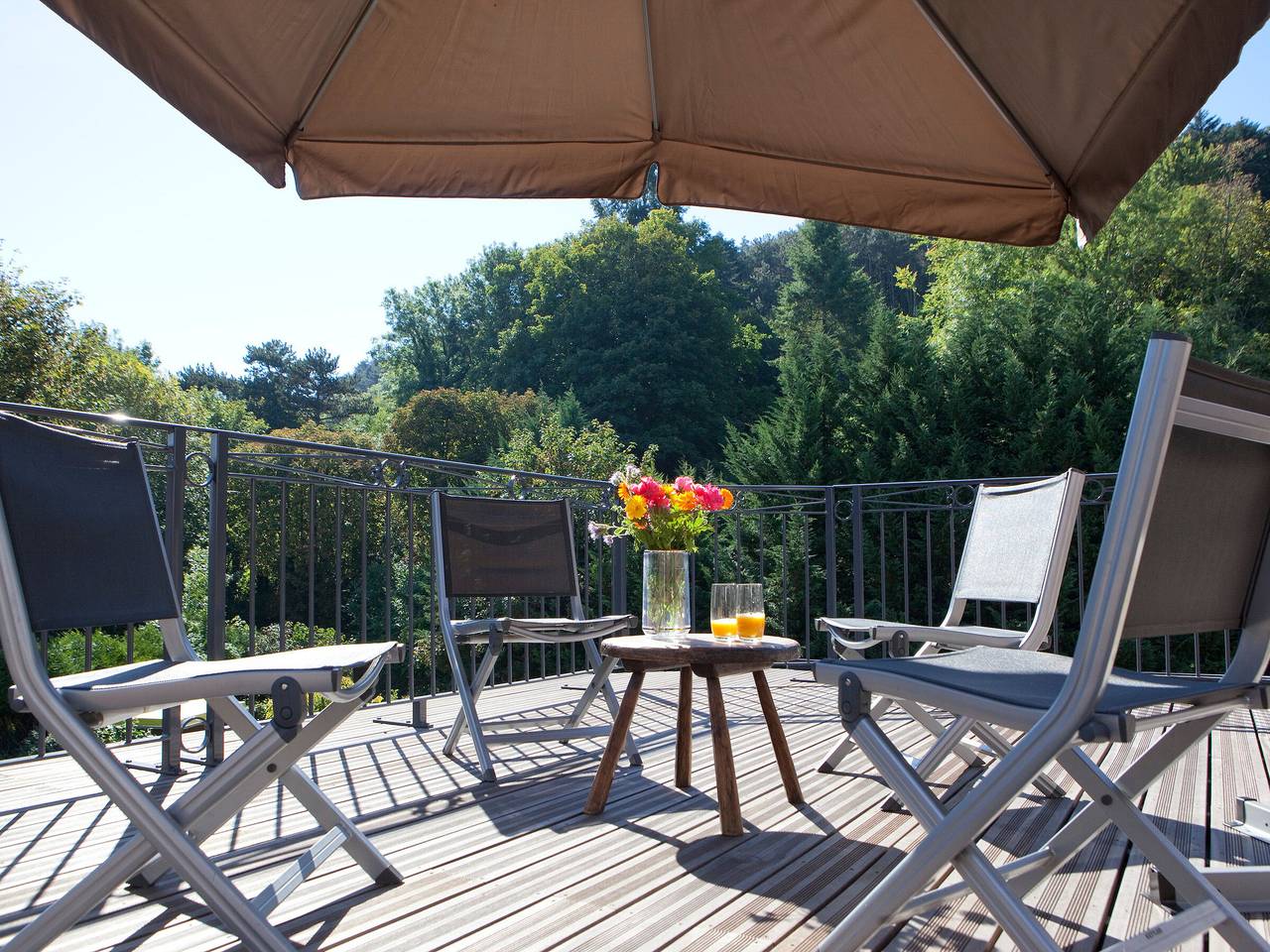 Chambre Douillette avec Terrasse à Nuits-Saint-Georges in Nuits-Saint-Georges, Région de Beaune