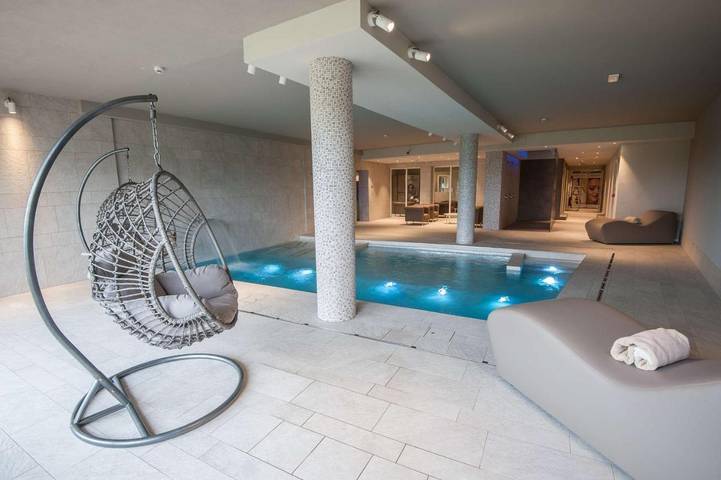 Hotel für 3 Personen, mit Balkon und Whirlpool sowie Terrasse und Garten in Varese