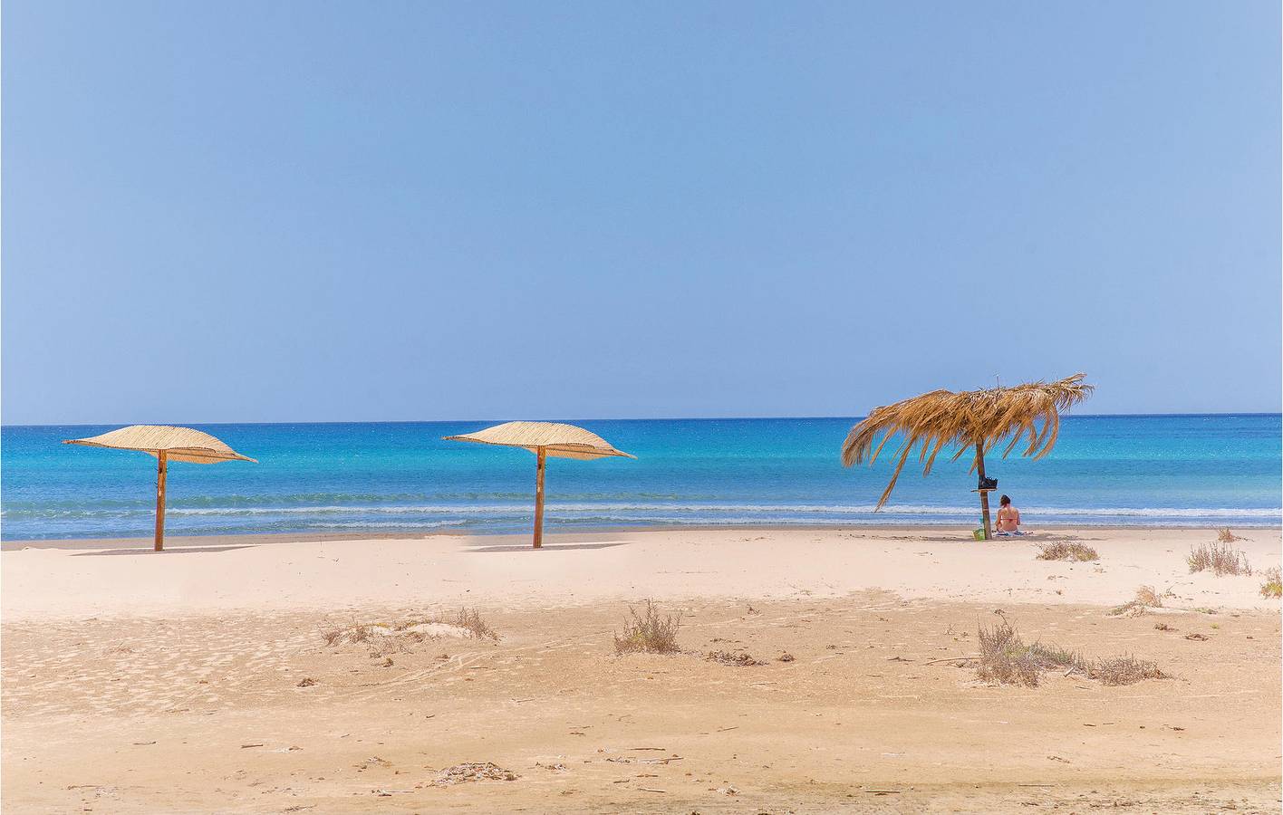 Ganze Ferienwohnung, Poolside Apartment in der Nähe von Sas Linnas Siccas Beach. in Sos Alinos, Orosei