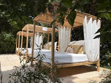 Cottage pour 3 personnes, avec jardin ainsi que vue et piscine à Bédarrides