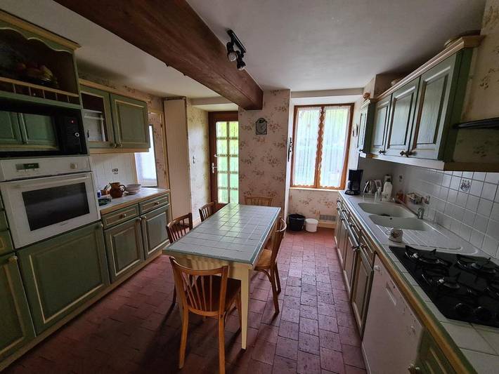 Location de vacances pour 8 personnes, avec terrasse et jardin à Saint-Père (Yonne)